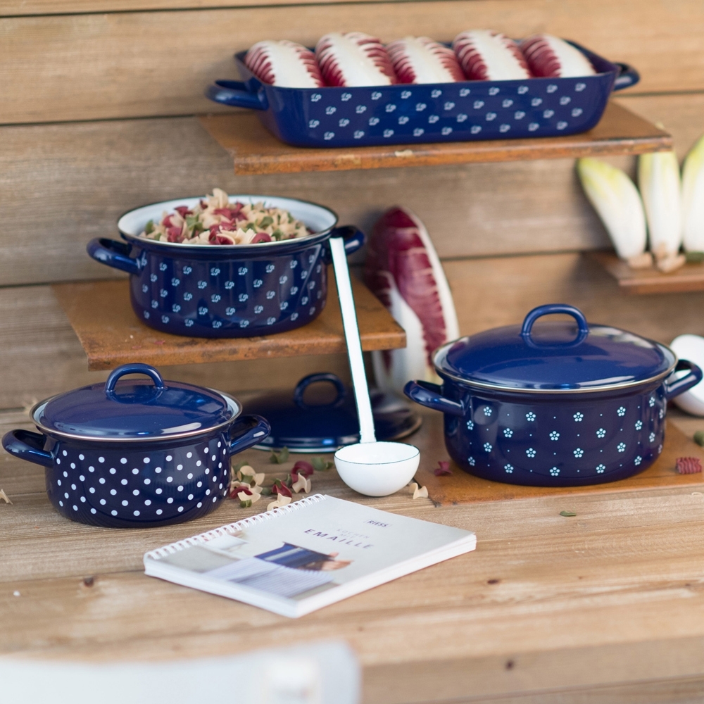 COUNTRY - Dirndl - Stielkasserolle mit großem Ausguß COUNTRY - Dirndl - Stielkasserolle mit großem Ausguß