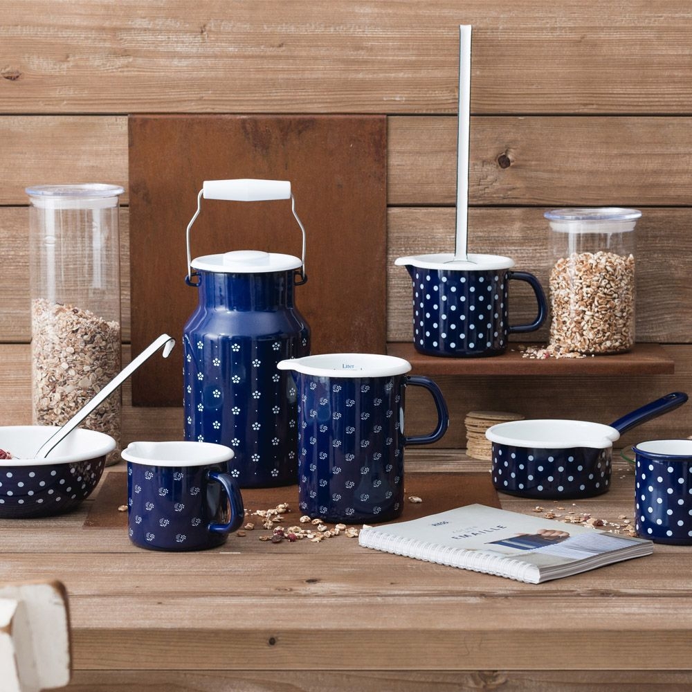 COUNTRY - Dirndl - Stielkasserolle mit großem Ausguß COUNTRY - Dirndl - Stielkasserolle mit großem Ausguß