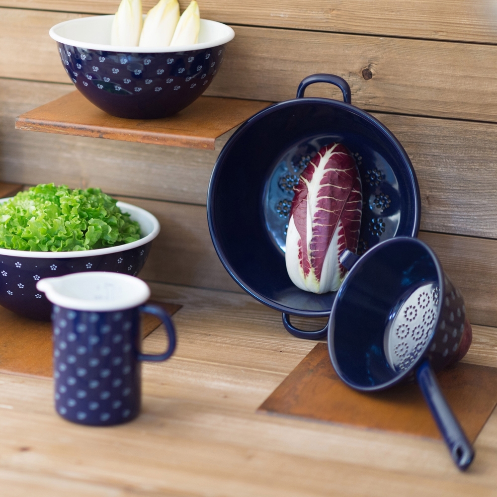 COUNTRY - Dirndl - Stielkasserolle mit großem Ausguß COUNTRY - Dirndl - Stielkasserolle mit großem Ausguß