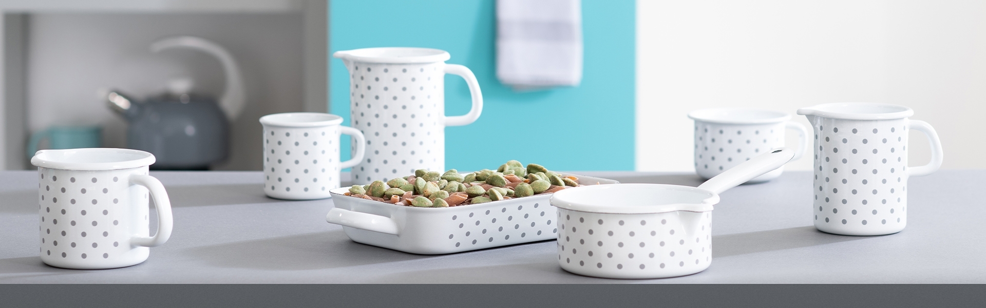 Polka-dot grey
